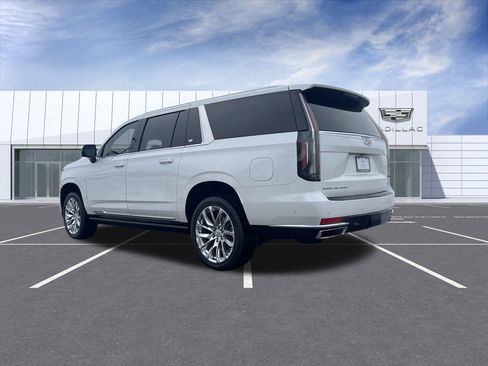 Used 2021 Cadillac Escalade ESV Premium Luxury Platinum image 6