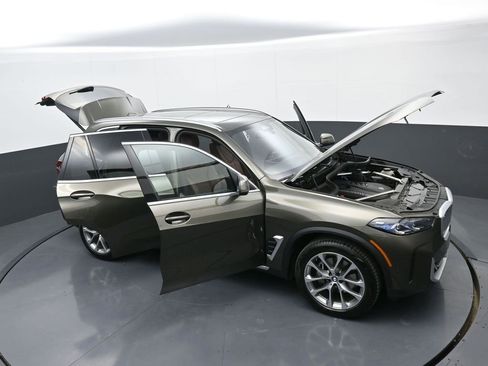 Used 2025 BMW X5 xDrive40i image 38