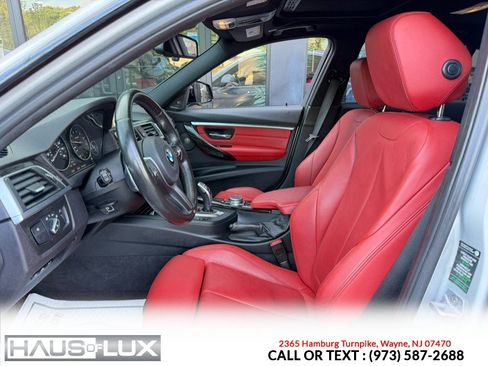 Used 2017 BMW 340i xDrive Sedan w/ Premium Package Enhanced AWD/4WD image 11