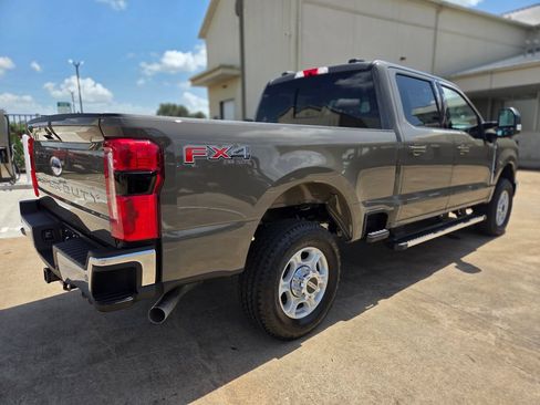 New 2026 Ford F250 XLT w/ XLT Premium Package AWD/4WD image 5
