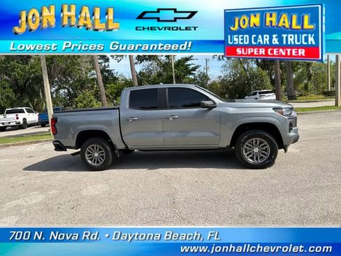 Used 2024 Chevrolet Colorado LT RWD image 16