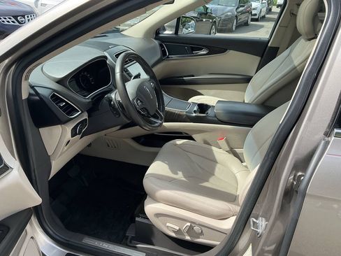 Used 2018 Lincoln MKX Reserve w/ Lincoln MKX Climate Package AWD/4WD image 14