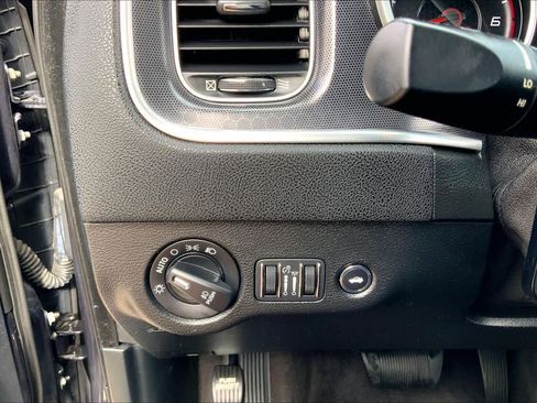 Used 2018 Dodge Charger R/T image 32