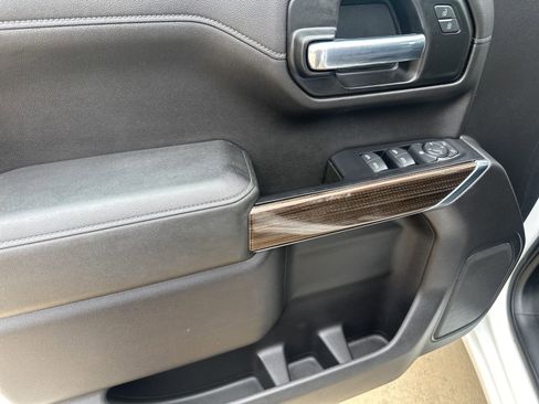 Used 2020 Chevrolet Silverado 1500 LT Trail Boss image 15