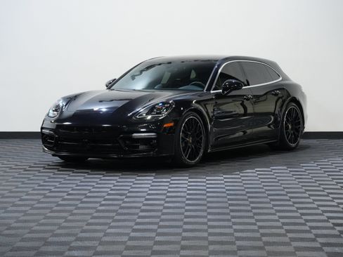 Used 2018 Porsche Panamera 4S AWD/4WD image 3