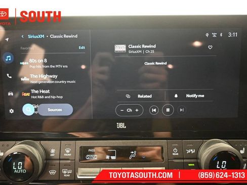 Used 2024 Toyota Grand Highlander AWD image 13
