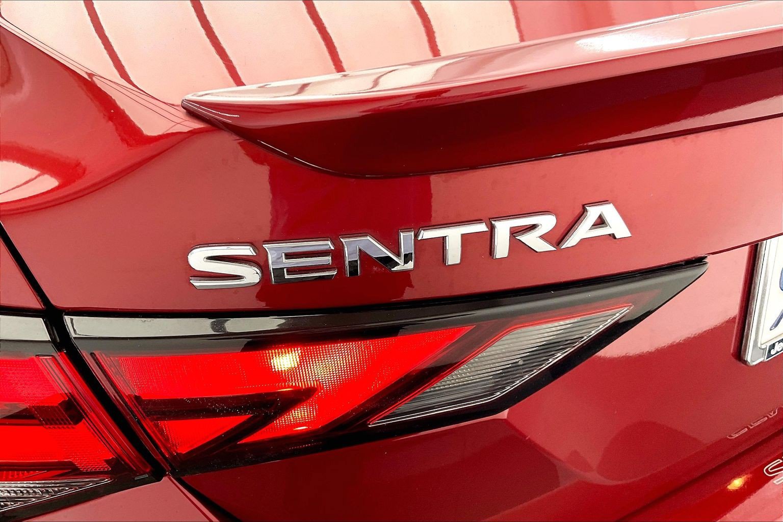 Used 2024 Nissan Sentra SR FWD image 31