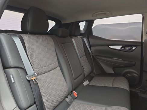 Used 2021 Nissan Rogue Sport SV image 35