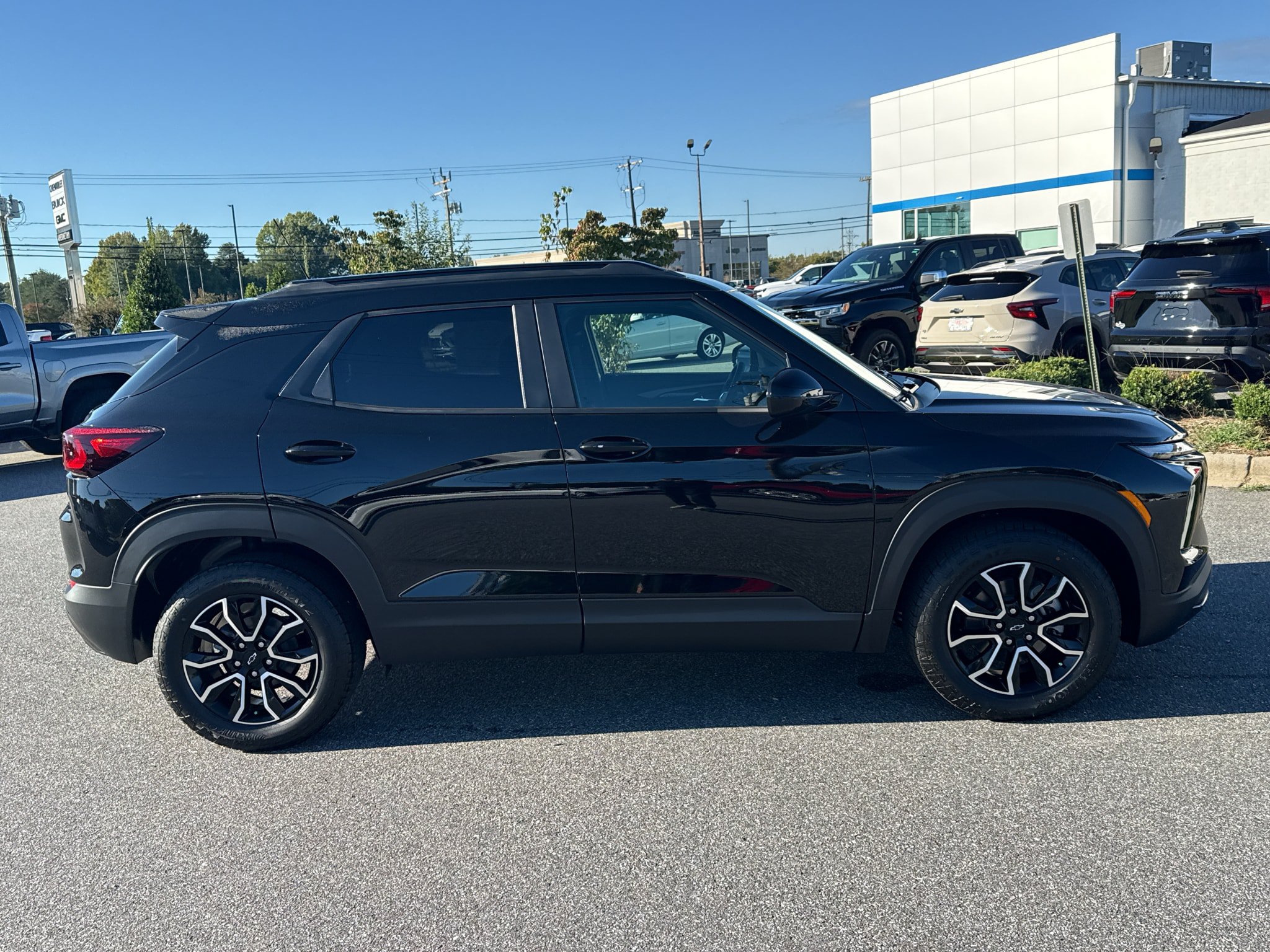 New 2026 Chevrolet TrailBlazer ACTIV w/ Convenience Package FWD image 7