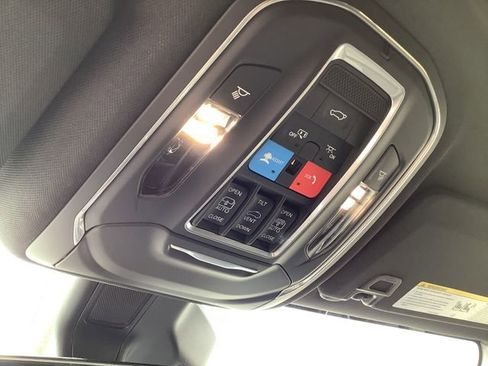 New 2026 Jeep Grand Cherokee Limited w/ Limited Altitude Package image 20