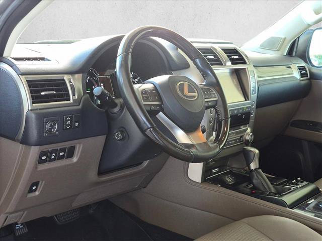 Used 2020 Lexus GX 460 Premium w/ Premium Package AWD/4WD image 2