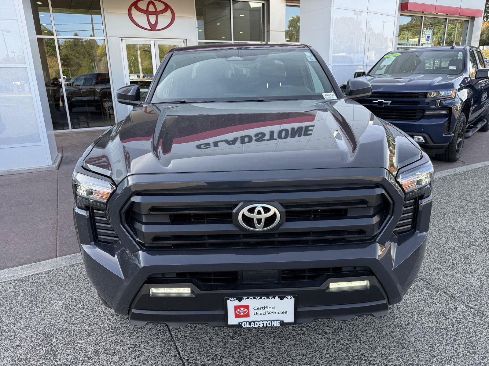 Certified 2024 Toyota Tacoma SR5 AWD/4WD image 10