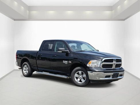 Used 2020 RAM 1500 Classic SLT w/ Luxury Group RWD image 1