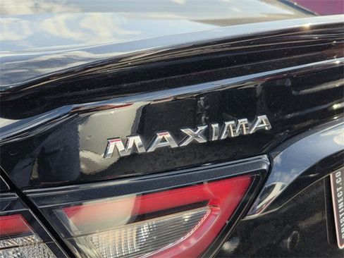 Used 2022 Nissan Maxima SR w/ Sport Mat Group image 4