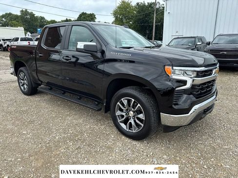 Used 2025 Chevrolet Silverado 1500 LT AWD/4WD image 1