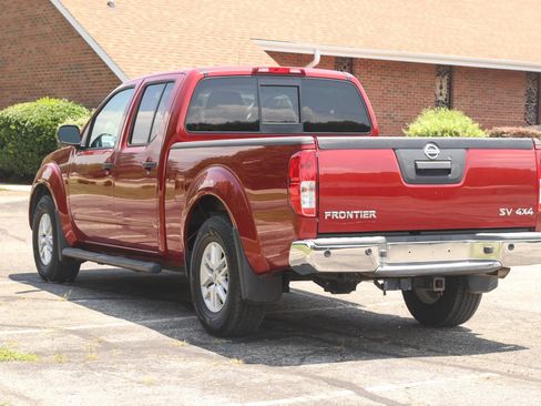 Used 2018 Nissan Frontier SV w/ Value Truck Package AWD/4WD image 4