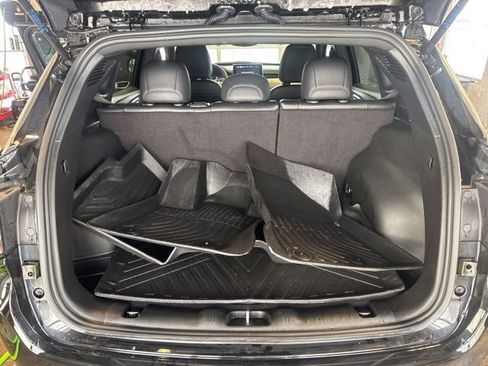 Used 2024 Jeep Compass Latitude image 21