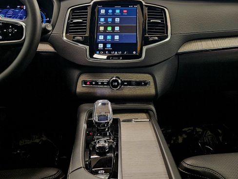 Used 2024 Volvo XC90 T8 Ultimate w/ Protection Package Premier image 14