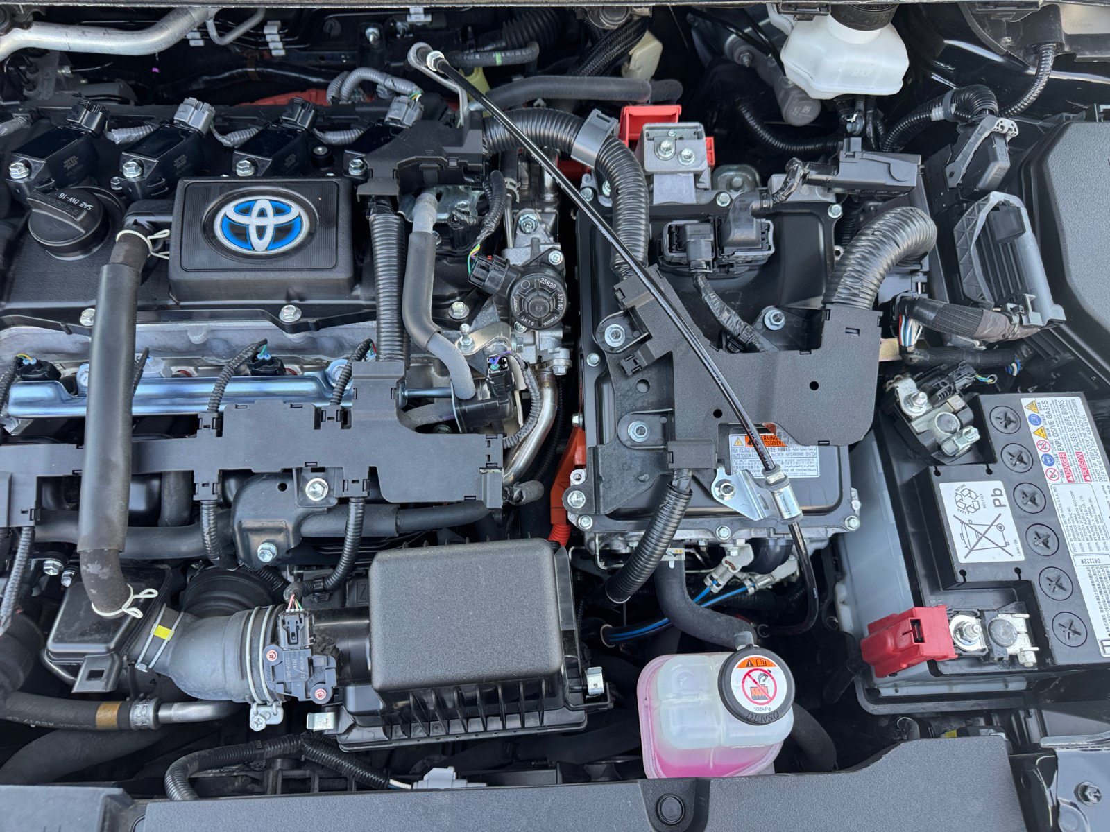 Used 2023 Toyota Corolla LE w/ LE Convenience Package FWD image 17