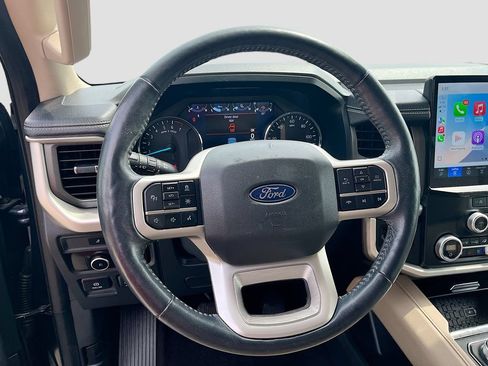 Used 2023 Ford Expedition XLT RWD image 11