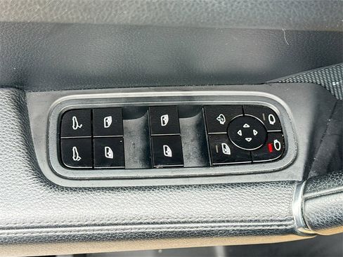 Used 2019 Porsche Cayenne S w/ Premium Plus Package image 19