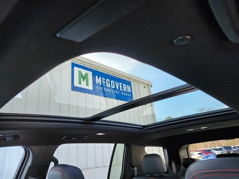 Used 2024 Chevrolet Traverse RS image 20