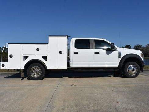 Used 2018 Ford F450 XL w/ Power Equipment Group image 3