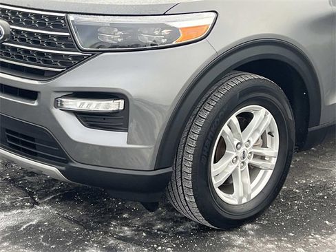 Certified 2022 Ford Explorer XLT w/ Equipment Group 202A image 9