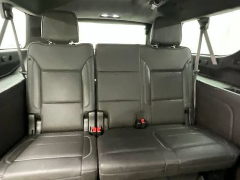 Used 2021 GMC Yukon XL Denali w/ Denali Premium Package AWD/4WD image 9