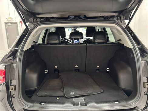 Used 2022 Jeep Compass Latitude image 32