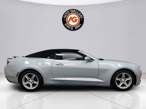 Used 2018 Chevrolet Camaro LT image 8