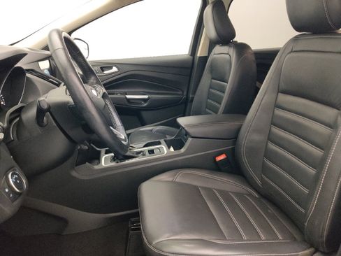 Used 2019 Ford Escape Titanium AWD/4WD image 17