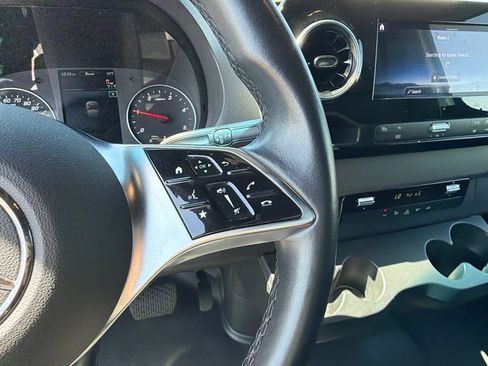 Used 2025 Mercedes-Benz Sprinter 2500 image 24