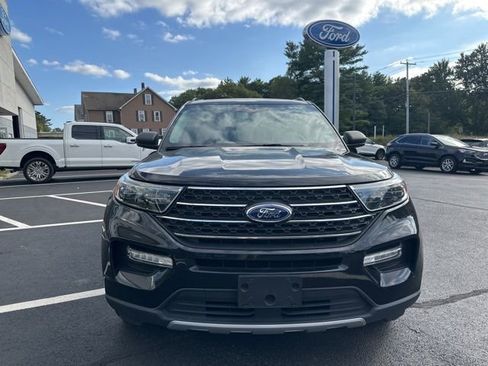 Used 2022 Ford Explorer XLT w/ Equipment Group 202A image 2