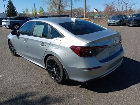 Used 2025 Honda Civic Sport image 4