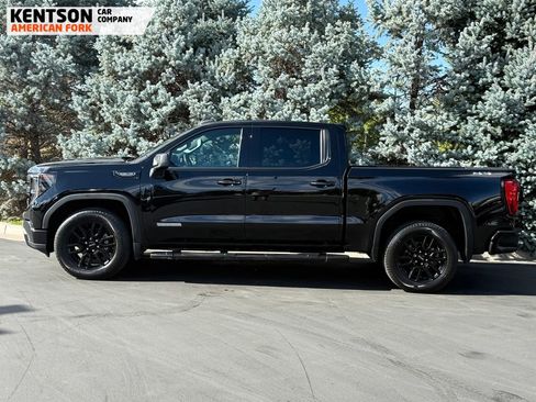 Used 2022 GMC Sierra 1500 Elevation image 2