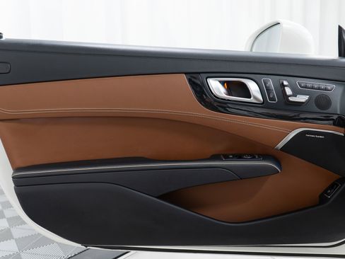 Certified 2019 Mercedes-Benz SL 550 image 10