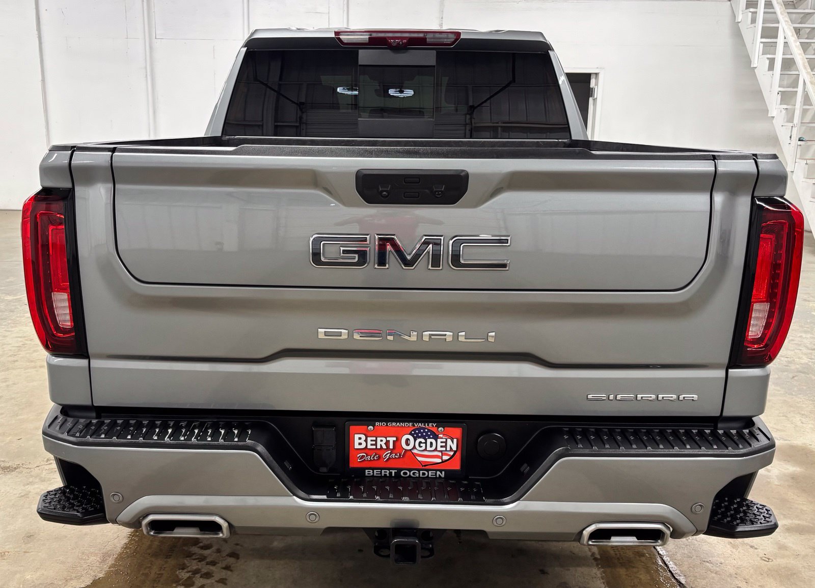 Used 2025 GMC Sierra 1500 Denali Ultimate AWD/4WD image 5