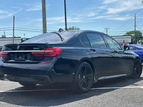Used 2017 BMW 740i RWD image 3