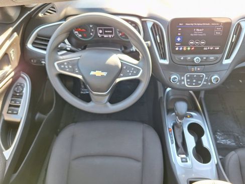 Used 2024 Chevrolet Malibu LT image 9