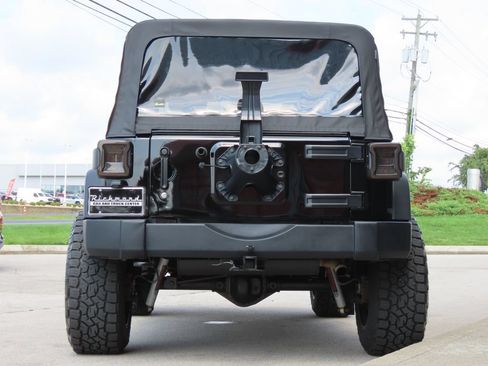 Used 2014 Jeep Wrangler Unlimited Sport AWD/4WD image 12