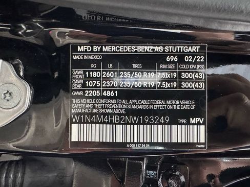 Used 2022 Mercedes-Benz GLB 250 4MATIC w/ Premium Package Lite image 19