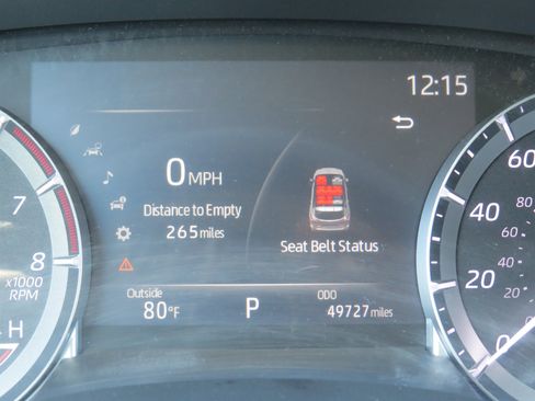 Used 2023 Toyota Highlander LE image 23