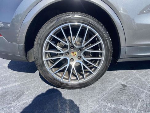 Used 2019 Porsche Cayenne image 11