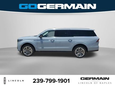 New 2026 Lincoln Navigator L Reserve AWD/4WD image 11
