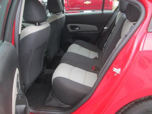 Used 2016 Chevrolet Cruze LS image 13