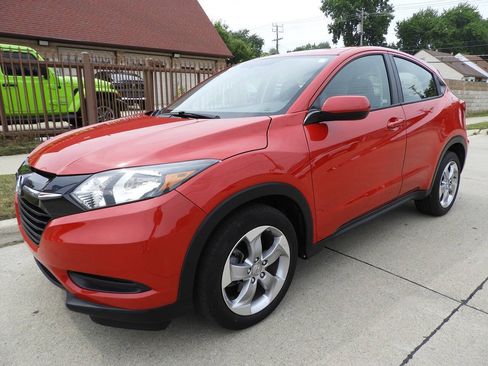 Used 2018 Honda HR-V LX image 5