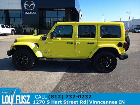 Used 2022 Jeep Wrangler Unlimited Sahara w/ Cold Weather Group image 4