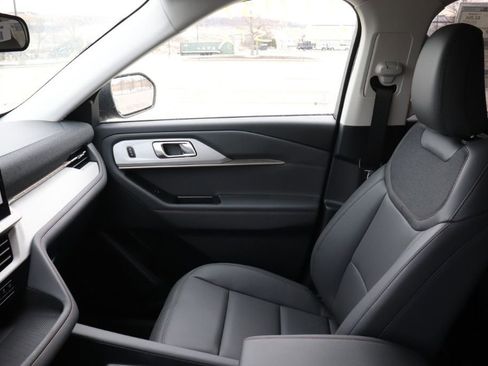 New 2026 Ford Explorer Active w/ Active Comfort Package image 14