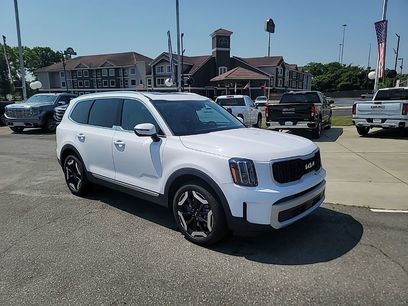 Used 2025 Kia Telluride EX w/ EX Captain's Chair Package
